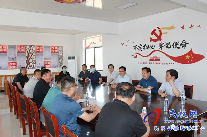 省法院党组成员政治部主任陈兆法到野岗镇调研脱贫攻坚工作 省法院党组成员政治部主任陈兆法到野岗镇调研脱贫攻坚工作