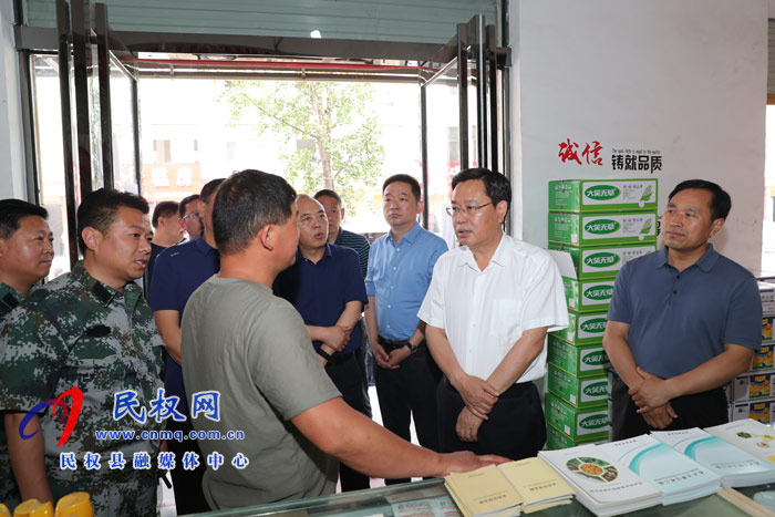 市人大常委会副主任、县委书记姬脉常查看“三夏”生产时强调:抢抓农时 科学调度 确保颗粒归仓 市人大常委会副主任、县委书记姬脉常查看“三夏”生产时强调:抢抓农时 科学调度 确保颗粒归仓