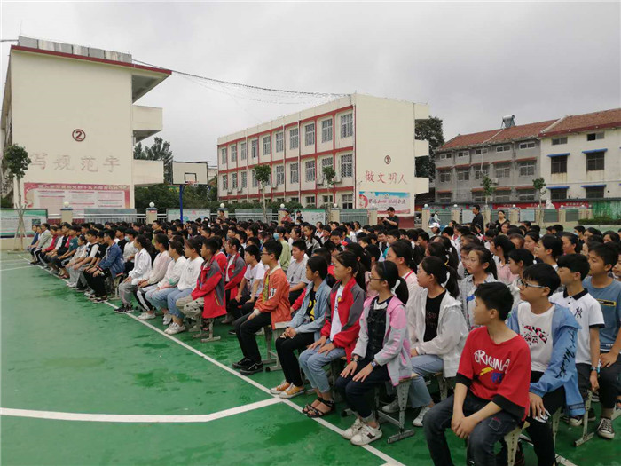 民权县第三小学举办“法治进校园，思想筑防线”专题讲座