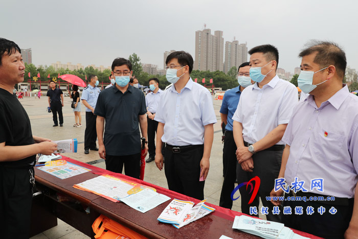 我县组织开展防范和打击非法集资宣传活动 我县组织开展防范和打击非法集资宣传活动