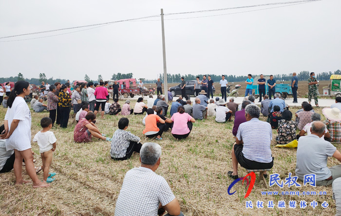 老颜集乡＂一场开在田间地头的招聘会＂