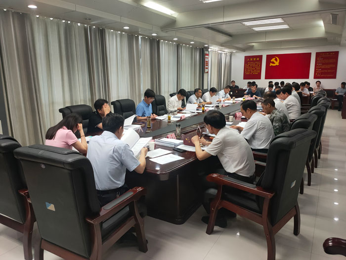 县委副书记、县长张团结主持召开县政府第38次常务会议 县委副书记、县长张团结主持召开县政府第38次常务会议