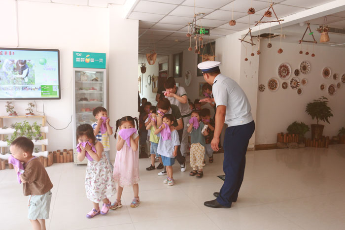民东新区实验幼儿园举行2020年夏季消防演练活动 民东新区实验幼儿园举行2020年夏季消防演练活动