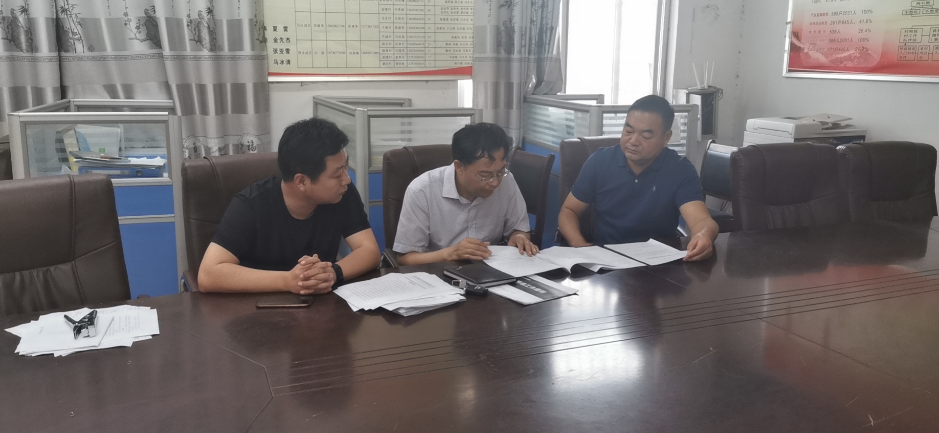 县委常委、纪委书记、监察委主任张亚光到胡集乡督导脱贫攻坚工作 县委常委、纪委书记、监察委主任张亚光到胡集乡督导脱贫攻坚工作