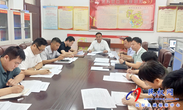 我县各乡镇(街道办)、县直各单位认真贯彻全县三级干部会议暨脱贫攻坚推进会议精神 我县各乡镇(街道办)、县直各单位认真贯彻全县三级干部会议暨脱贫攻坚推进会议精神