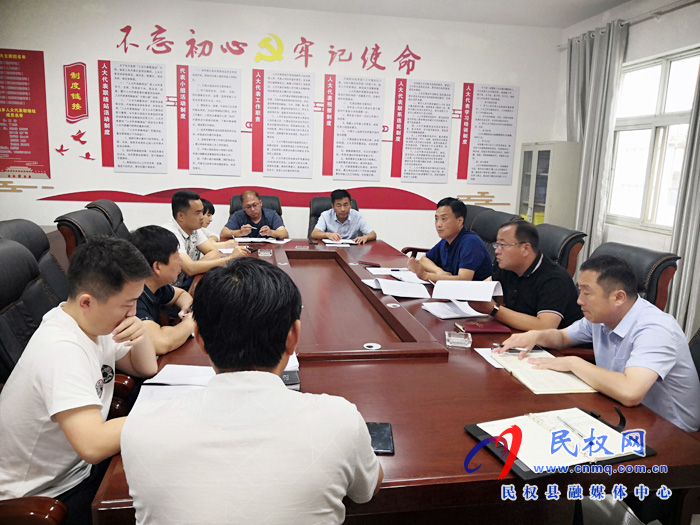 我县各乡镇(街道办)、县直各单位认真贯彻全县三级干部会议暨脱贫攻坚推进会议精神 我县各乡镇(街道办)、县直各单位认真贯彻全县三级干部会议暨脱贫攻坚推进会议精神