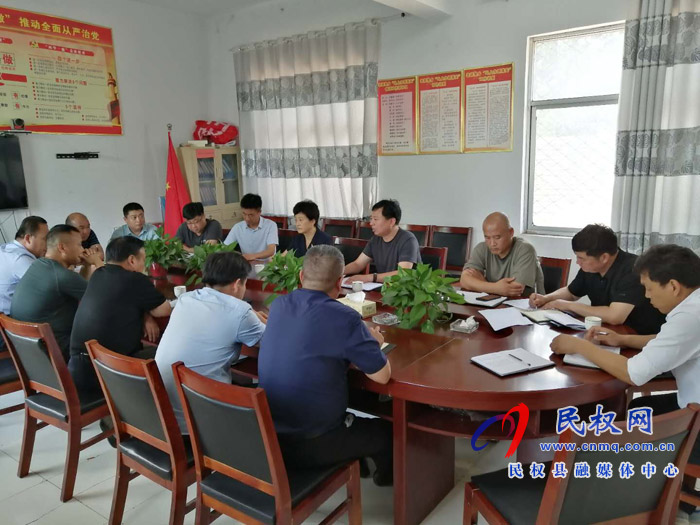 县人大常委会主任周燕到老颜集乡督导脱贫攻坚工作 县人大常委会主任周燕到老颜集乡督导脱贫攻坚工作