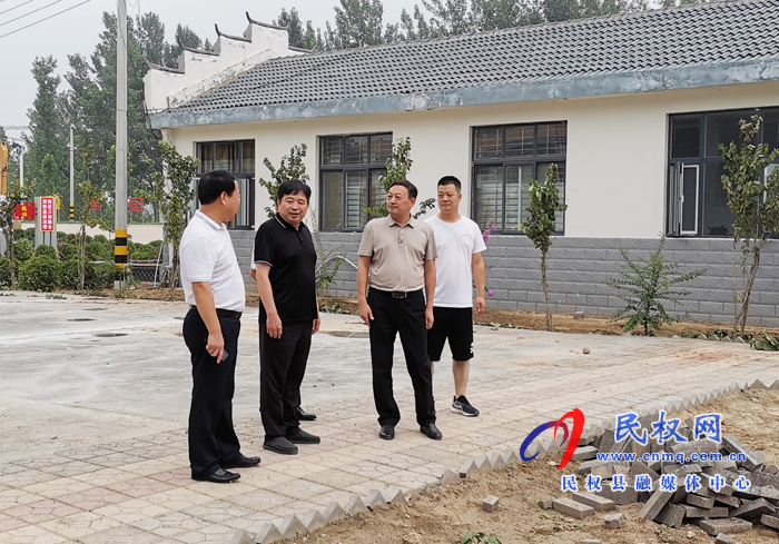 县领导陈进领、薛德峰到王桥镇开展“三·五”基层工作日活动 县领导陈进领、薛德峰到王桥镇开展“三·五”基层工作日活动