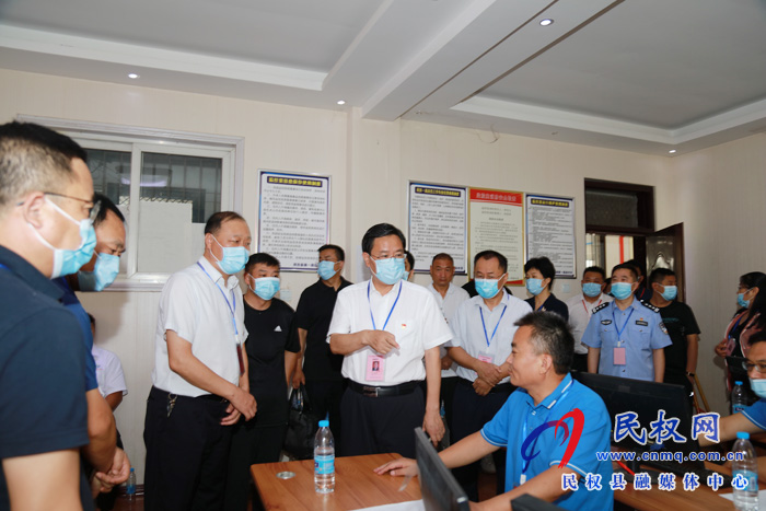 市人大常委会副主任、县委书记姬脉常查看高考考务工作 市人大常委会副主任、县委书记姬脉常查看高考考务工作