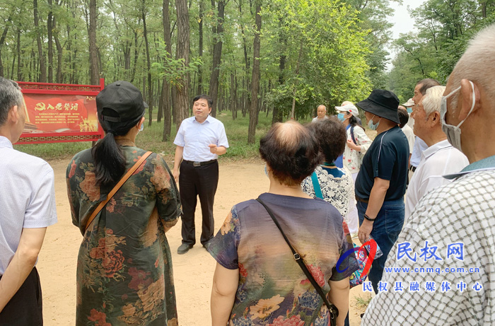 郑州果树研究所到我县开展主题党日活动 郑州果树研究所到我县开展主题党日活动