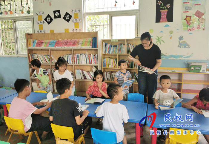 河南民权：村小学开了暑假“爱心书屋”