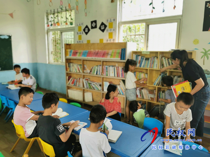 河南民权：村小学开了暑假“爱心书屋”