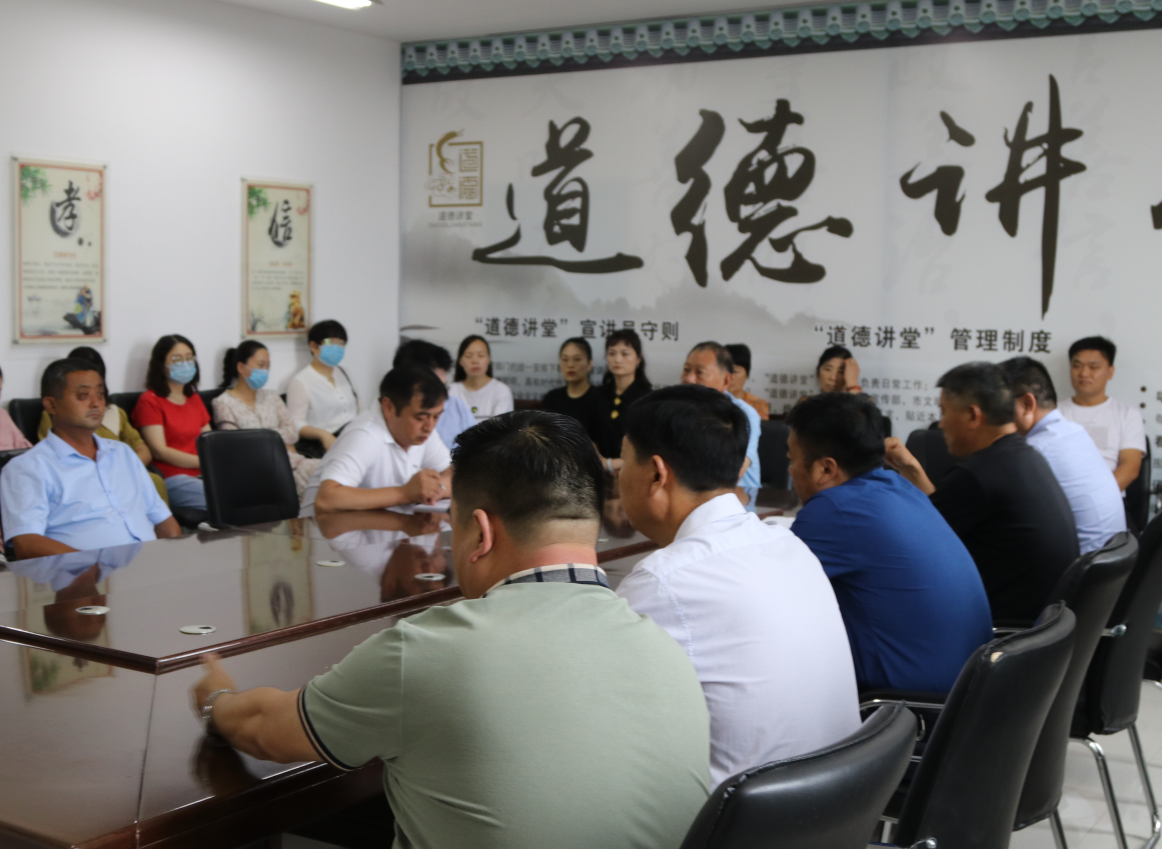 县林业发展服务中心迅速传达贯彻县委十二届九次全会暨县委工作会议精神 县林业发展服务中心迅速传达贯彻县委十二届九次全会暨县委工作会议精神