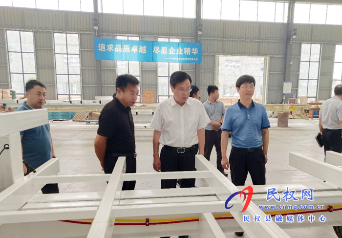 市人大常委会副主任、县委书记姬脉常调研制冷产业链工作 市人大常委会副主任、县委书记姬脉常调研制冷产业链工作