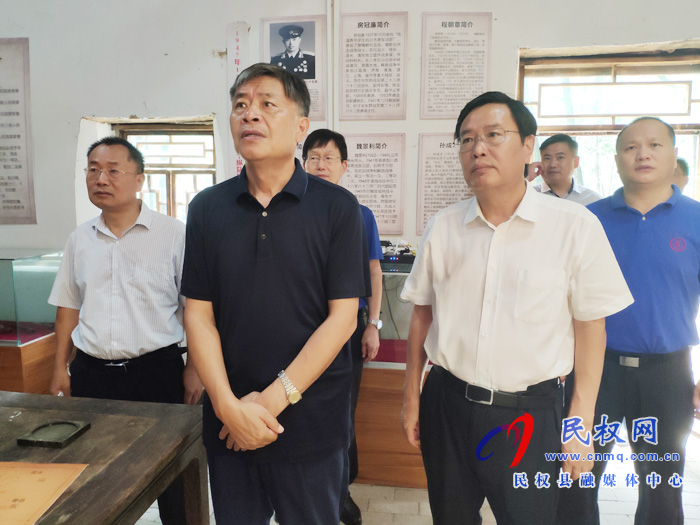 市政协主席曾昭宝一行到我县孙六镇调研重点镇传统村落发展和保护工作 市政协主席曾昭宝一行到我县孙六镇调研重点镇传统村落发展和保护工作