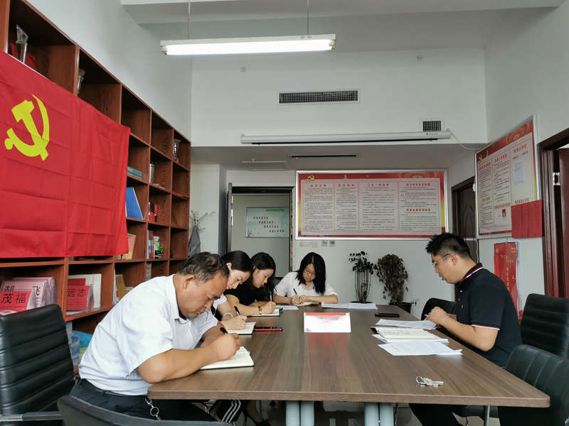 团委传达学习政府廉政工作会精神 团委传达学习政府廉政工作会精神
