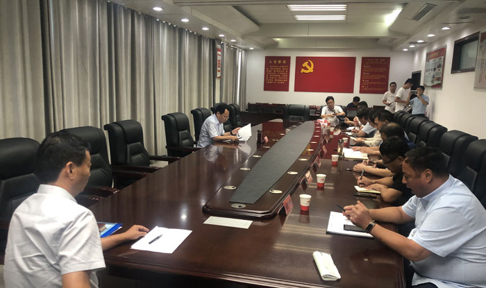 县委常委、常务副县长李启峰调研指导我县老旧小区改造工作 县委常委、常务副县长李启峰调研指导我县老旧小区改造工作