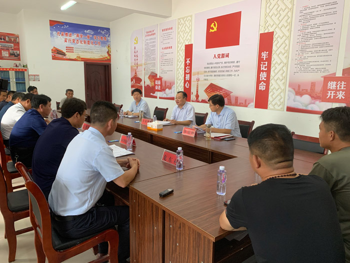 市委常委、常务副市长吴祖明到我县龙塘镇开展“三·五”基层工作日活动 市委常委、常务副市长吴祖明到我县龙塘镇开展“三·五”基层工作日活动