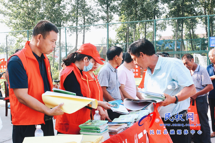 2020年民权县科技活动周启动仪式暨“三下乡”现场会在王桥镇麻花庄举办 2020年民权县科技活动周启动仪式暨“三下乡”现场会在王桥镇麻花庄举办