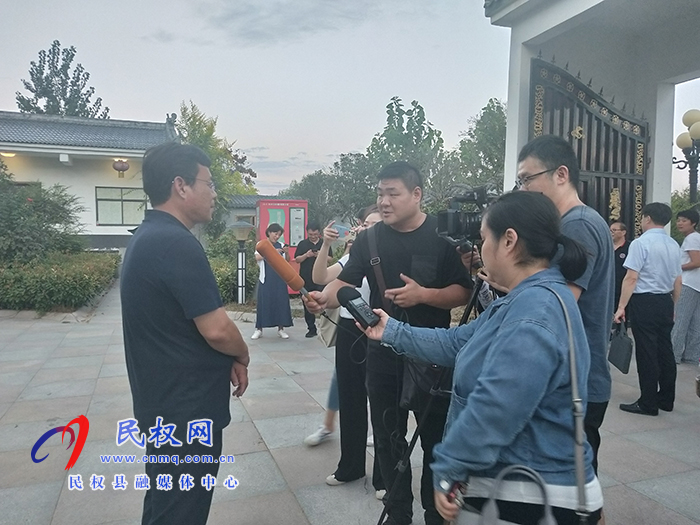 “农媒总编走基层 乡村振兴中原行”采访座谈会在我县召开 “农媒总编走基层 乡村振兴中原行”采访座谈会在我县召开