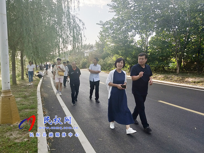 “农媒总编走基层 乡村振兴中原行”采访座谈会在我县召开 “农媒总编走基层 乡村振兴中原行”采访座谈会在我县召开