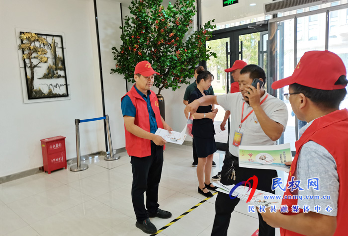 县委组织部开展“珍惜粮食拒绝舌尖浪费”主题志愿宣传活动 县委组织部开展“珍惜粮食拒绝舌尖浪费”主题志愿宣传活动