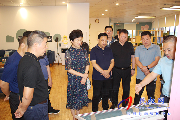 县人大常委会主任周燕带队赴成都市双流区、郫都区人大考察学习 县人大常委会主任周燕带队赴成都市双流区、郫都区人大考察学习