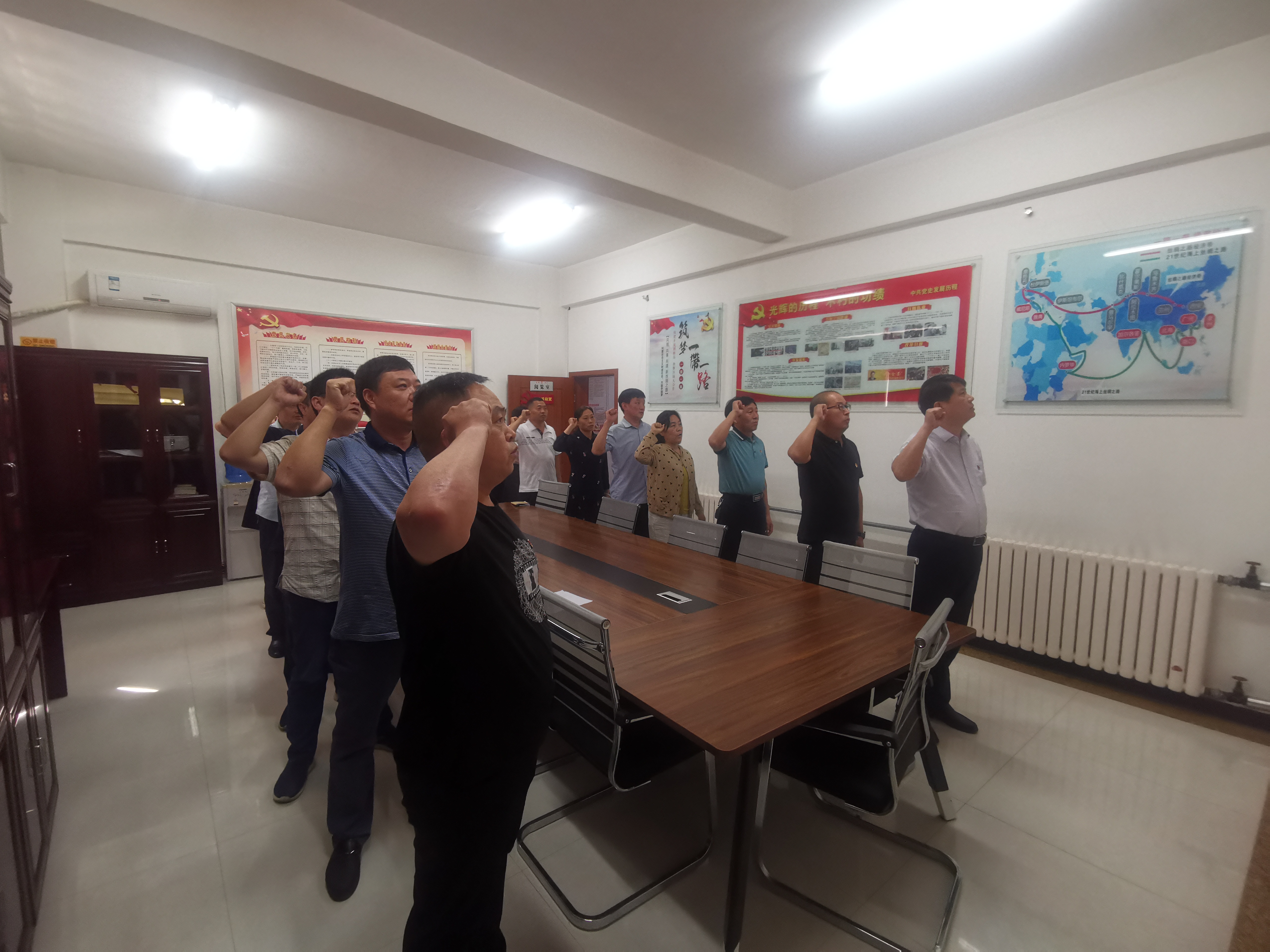 县审计局:以“增强党性意识,履行党员义务”为主题开展9月份主题党日活动 县审计局:以“增强党性意识,履行党员义务”为主题开展9月份主题党日活动