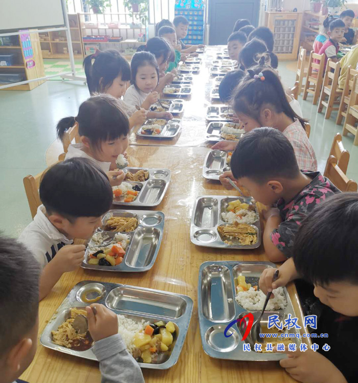 民权县幼儿园开展“杜绝舌尖上的浪费”主题教育活动 民权县幼儿园开展“杜绝舌尖上的浪费”主题教育活动