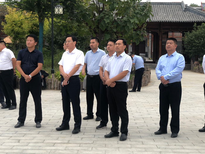 市人大常委会副主任、县委书记姬脉常调研人居环境改善及有机农业示范园建设工作 市人大常委会副主任、县委书记姬脉常调研人居环境改善及有机农业示范园建设工作