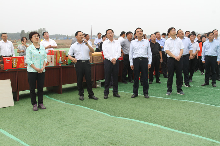商丘市2020年第二次农村人居环境整治暨农业产业观摩组莅民观摩 商丘市2020年第二次农村人居环境整治暨农业产业观摩组莅民观摩