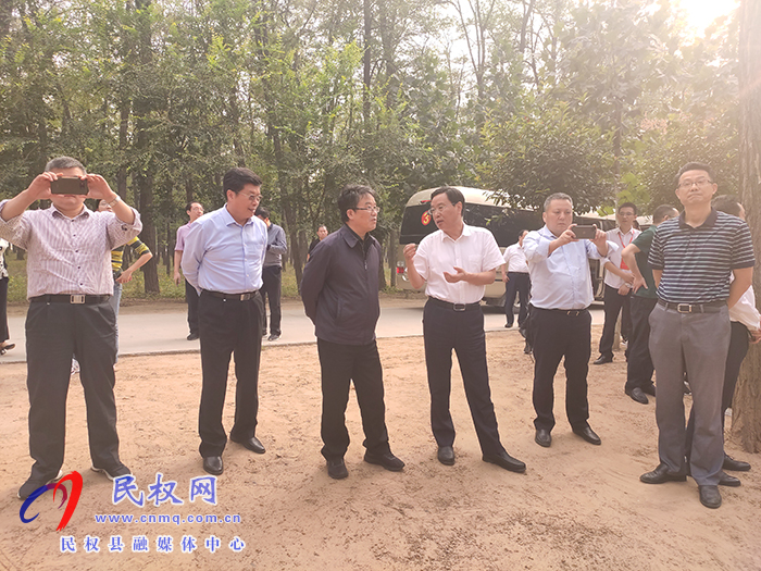 芜湖市人大常委会党组副书记、副主任丁组荣莅民考察黄河故道生态保护工作 芜湖市人大常委会党组副书记、副主任丁组荣莅民考察黄河故道生态保护工作