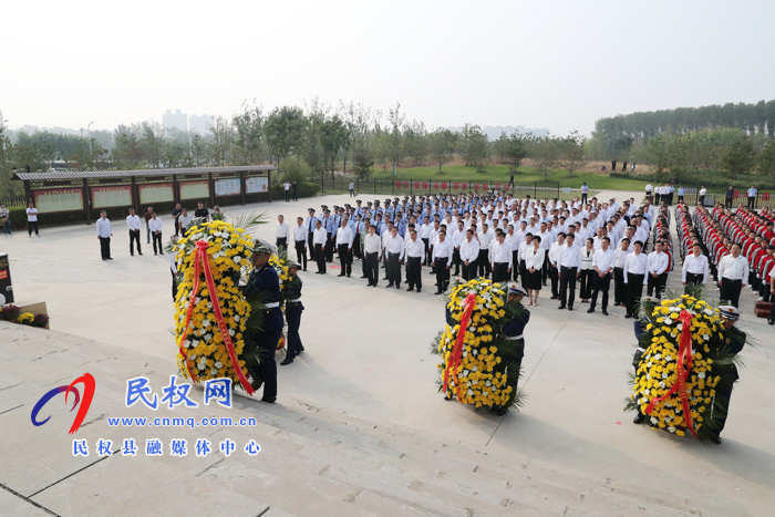 我县举行烈士公祭日活动 我县举行烈士公祭日活动