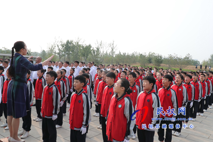 我县举行烈士公祭日活动 我县举行烈士公祭日活动
