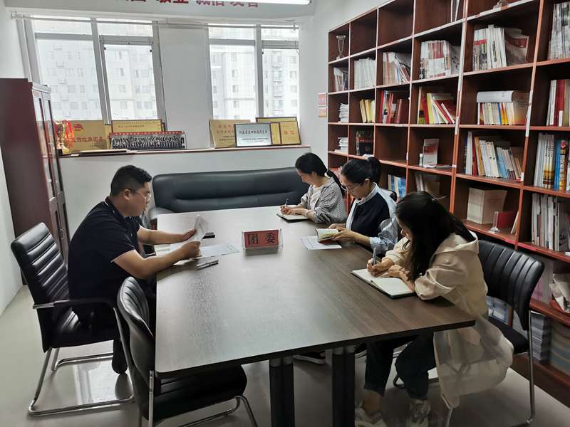 团县委敲响“双节”廉政警钟 团县委敲响“双节”廉政警钟