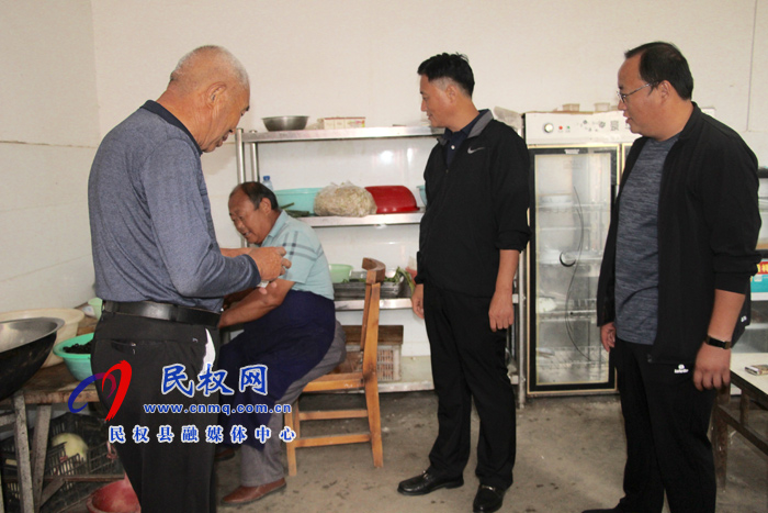 褚庙乡:走访慰问敬老院老人 褚庙乡:走访慰问敬老院老人
