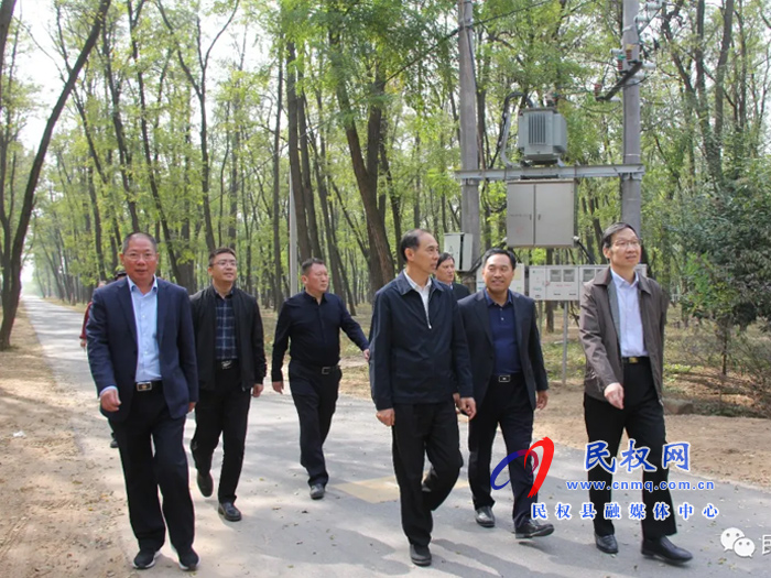 省法院党组成员、副院长郭保振到孟庄村开展脱贫攻坚系列活动 省法院党组成员、副院长郭保振到孟庄村开展脱贫攻坚系列活动