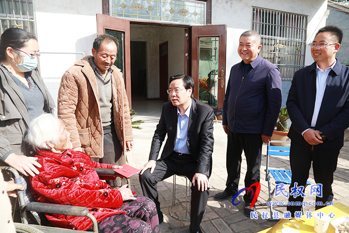 市人大常委会副主任、县委书记姬脉常重阳节前夕慰问敬老院老人及百岁老人 市人大常委会副主任、县委书记姬脉常重阳节前夕慰问敬老院老人及百岁老人