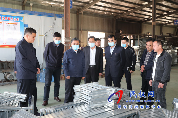副省长武国定到我县调研脱贫攻坚和联系村基层组织建设工作 副省长武国定到我县调研脱贫攻坚和联系村基层组织建设工作