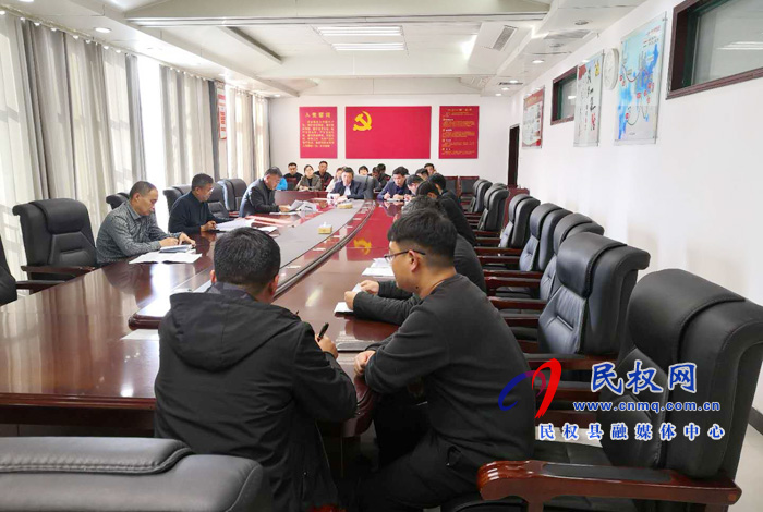 我县各乡镇、(街道办)县直各单位传达贯彻全县脱贫攻坚工作推进会议精神 我县各乡镇、(街道办)县直各单位传达贯彻全县脱贫攻坚工作推进会议精神