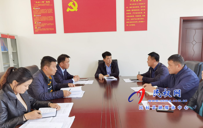 我县各乡镇、(街道办)县直各单位传达贯彻全县脱贫攻坚工作推进会议精神 我县各乡镇、(街道办)县直各单位传达贯彻全县脱贫攻坚工作推进会议精神