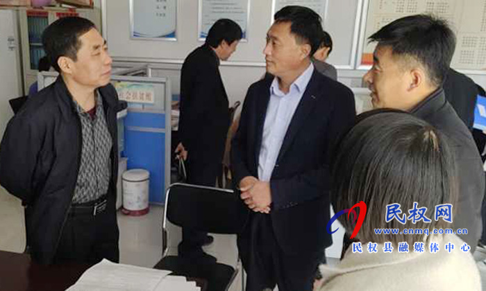 县委常委、组织部长何玉明到褚庙乡督导脱贫攻坚工作 县委常委、组织部长何玉明到褚庙乡督导脱贫攻坚工作
