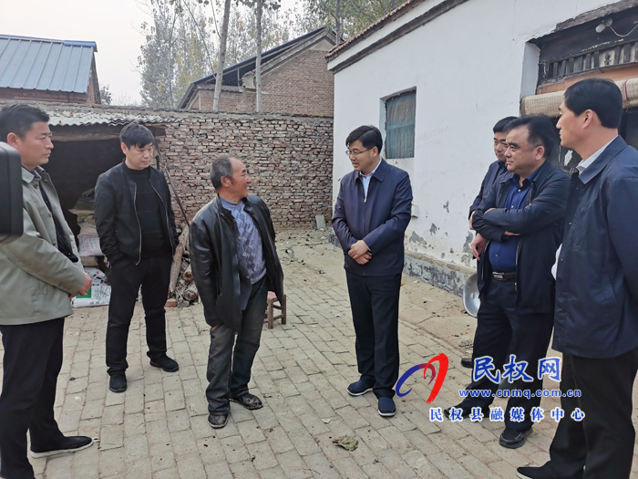 县委副书记、县长张团结到我县部分乡镇督导脱贫攻坚工作 县委副书记、县长张团结到我县部分乡镇督导脱贫攻坚工作