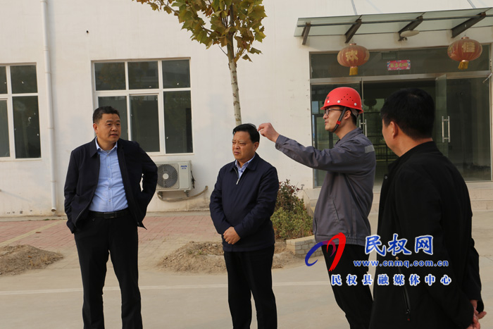 县人大常委会副主任石克林到联系服务企业开展“一联三帮”活动 县人大常委会副主任石克林到联系服务企业开展“一联三帮”活动