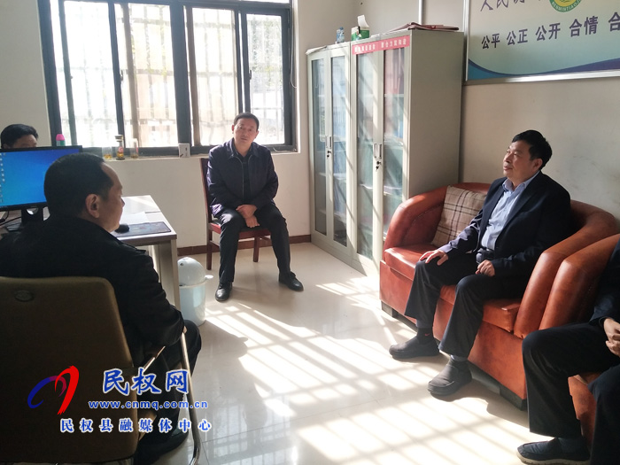 副县长陈进领到王桥镇督导脱贫攻坚工作 副县长陈进领到王桥镇督导脱贫攻坚工作
