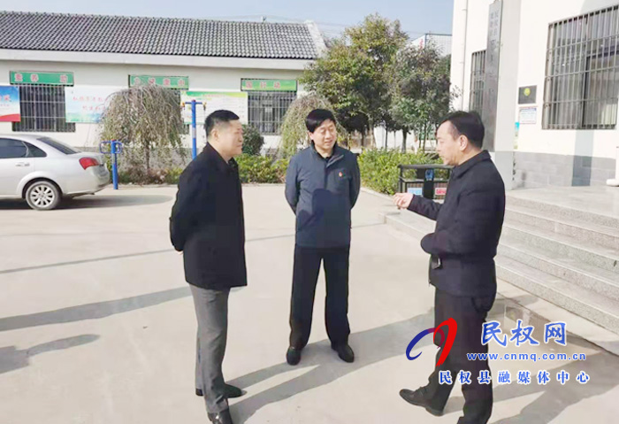 县委常委、副县长房季到龙塘镇督导脱贫攻坚工作 县委常委、副县长房季到龙塘镇督导脱贫攻坚工作
