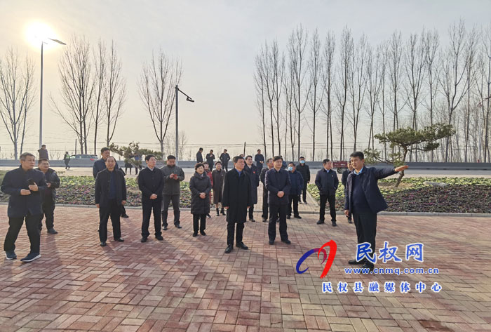 市委宣传部常务副部长刘玉杰带领全市宣传工作“八大工程”推进观摩团成员走进我县进行观摩 市委宣传部常务副部长刘玉杰带领全市宣传工作“八大工程”推进观摩团成员走进我县进行观摩