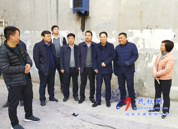 县委常委、常务副县长李启峰调研指导我县老旧小区改造和安全生产工作 县委常委、常务副县长李启峰调研指导我县老旧小区改造和安全生产工作