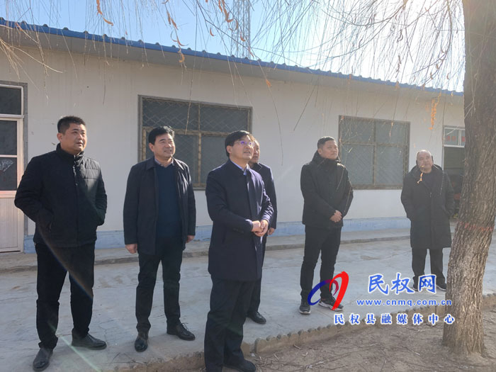 县委副书记、县长张团结检查森林防火工作 县委副书记、县长张团结检查森林防火工作