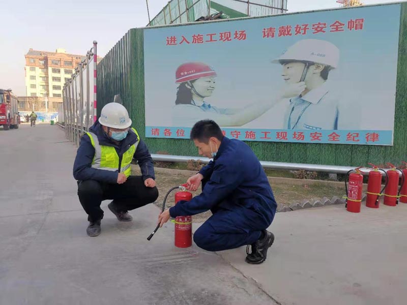 县住建局开展建筑领域消防教育及应急疏散预案演练活动